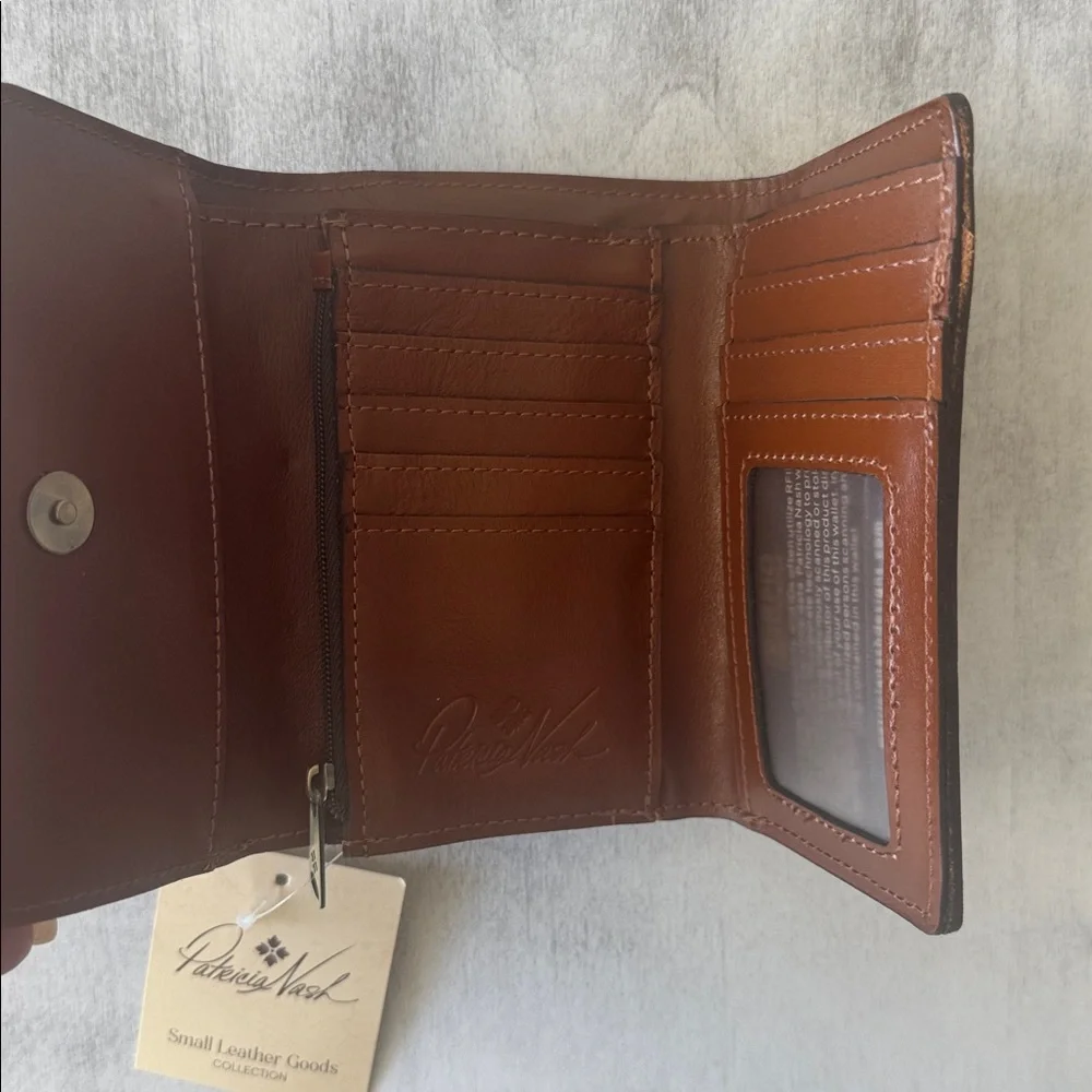 Patricia Nash Perla Trifold Leather Wallet Clutch Tan Brown